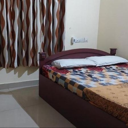 Guruvayur Adithya Exteriér fotografie