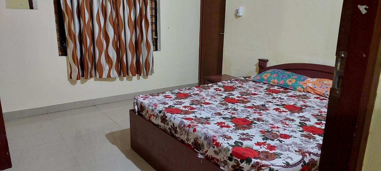 Guruvayur Adithya Exteriér fotografie