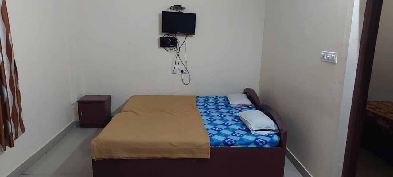 Guruvayur Adithya Exteriér fotografie